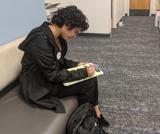Student filling out a TRIO SSS application